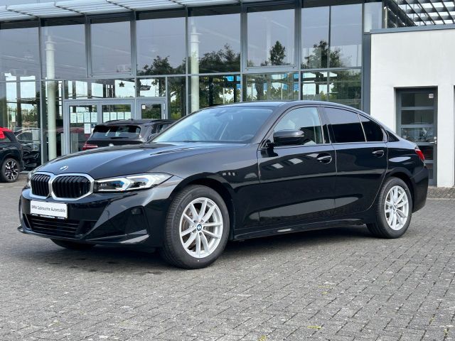 BMW 320 d xDrive Sport-Aut. Lim. / Standheizung