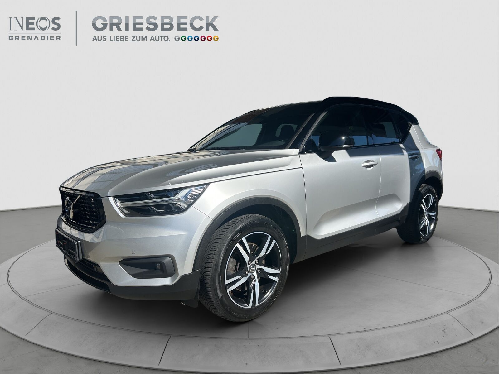 Volvo XC40 D4 R Design AHK+LED+Navi+SHZ+Winterp.+Kam.
