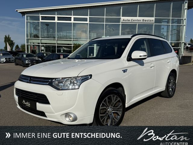 Mitsubishi Outlander PHEV PLUS 4WD/KAMERA/NAVI/XENON/LEDER