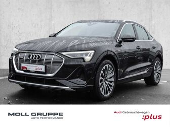 Fahrzeug AUDI E-tron undefined