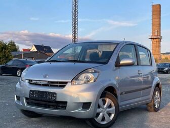 Fahrzeug DAIHATSU Sirion undefined