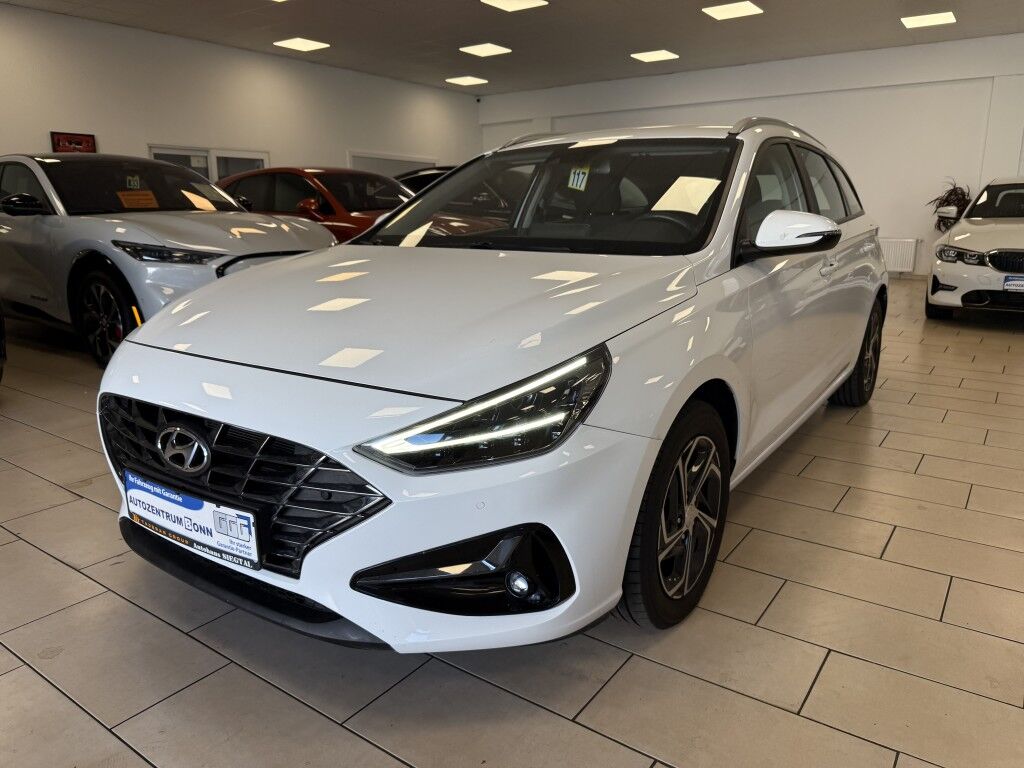 Hyundai i30 Trend*LED*Navi*R.Cam*SHZ*PDC*CarPlay*Navi*1H