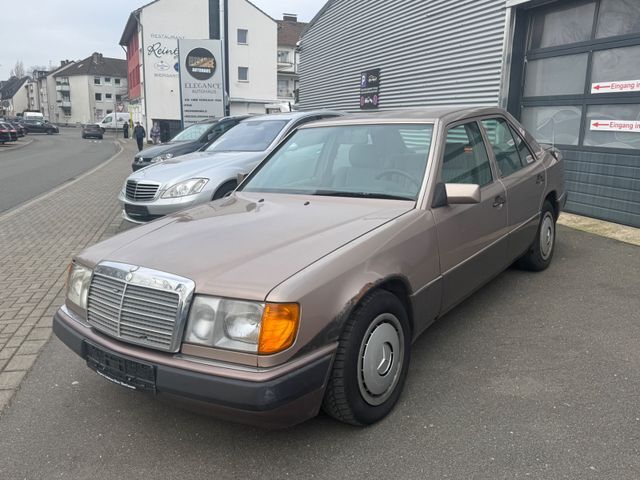 Mercedes-Benz E 200 Aut