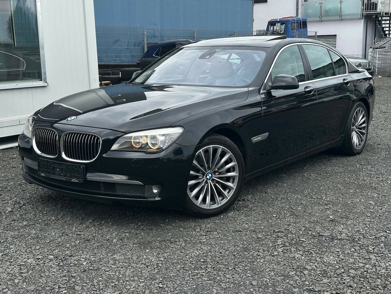 BMW 750i LEDER HUD SHD SOFT-CLOSE KEYLESS MASSAGE