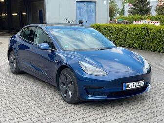 Fahrzeug TESLA Model 3 undefined