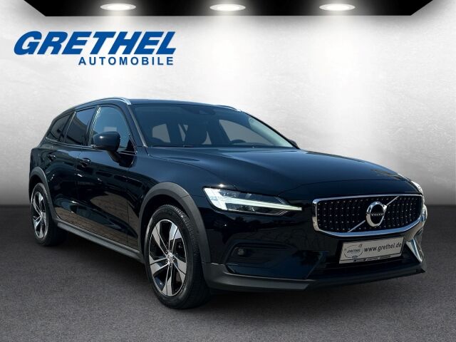Volvo V60 Cross Country Pro AWD B4 Diesel EU6d AHK-kla