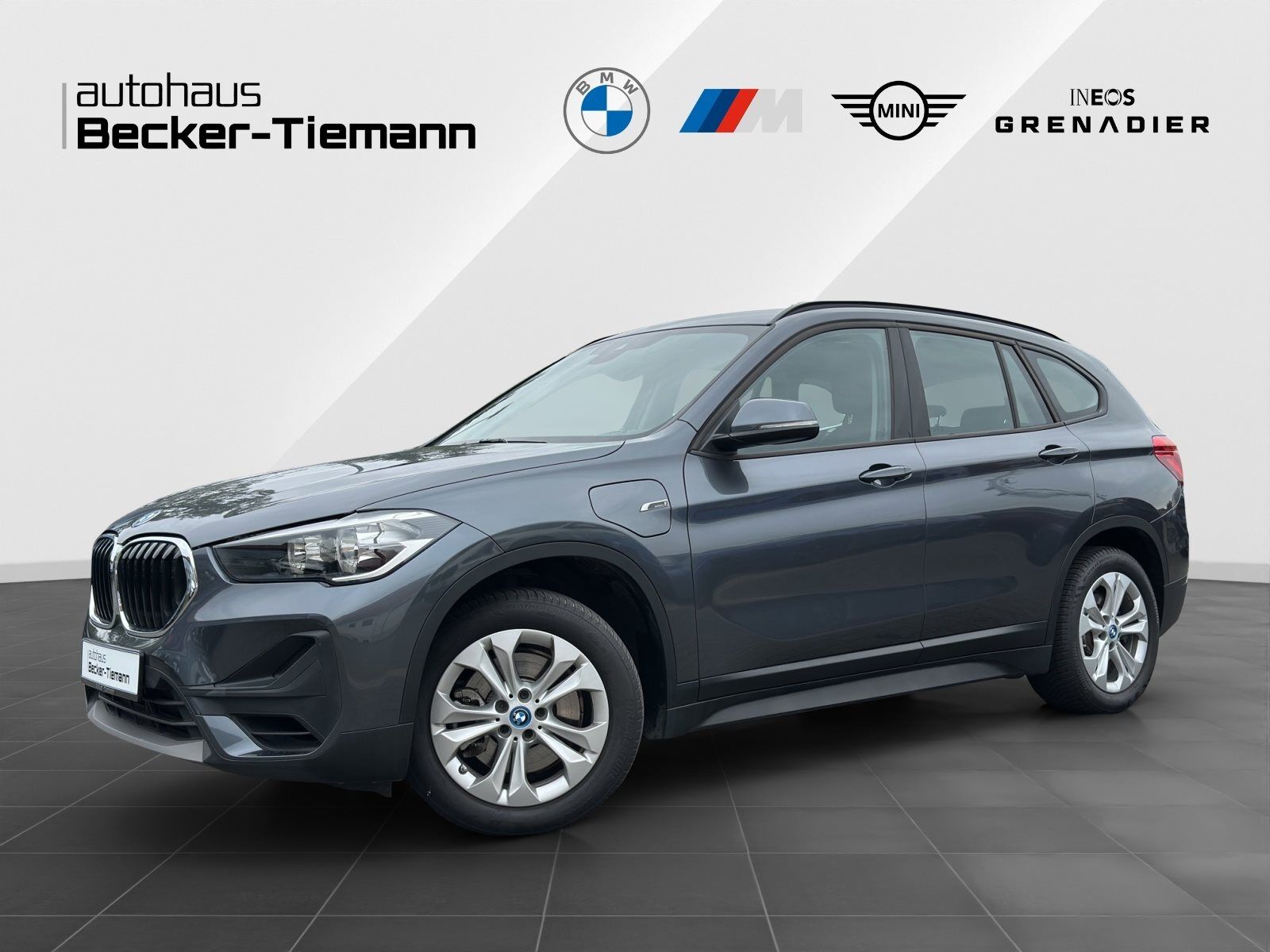 BMW X1 xDrive25e AHK**NAVI PLUS*HEAD UP*KAMERA*HIFI*