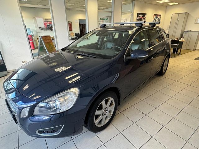 Volvo V60 Kombi Summum / NAVI / XENON / LEDER /