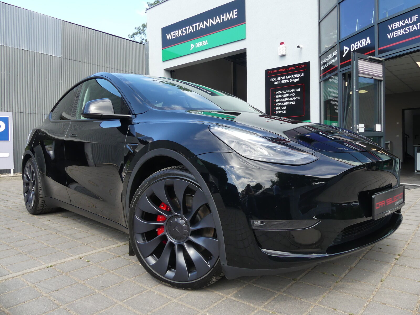 Tesla Model Y Performance Dual AWD LR AHK/LED/360grad/