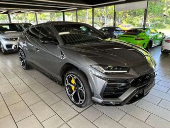 Fahrzeug LAMBORGHINI Urus undefined
