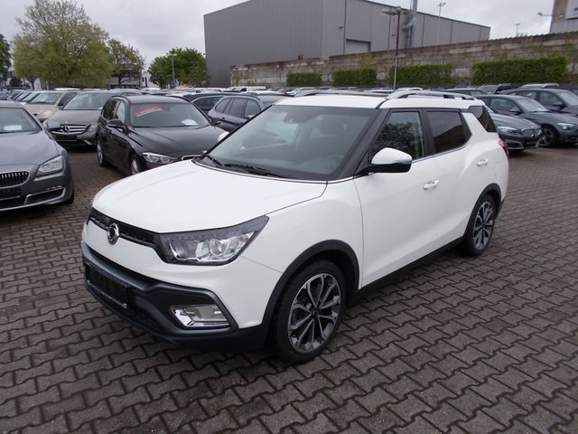 SsangYong XLV Quartz 4x2,AHK, Navi, Schiebedach, Alu 18"