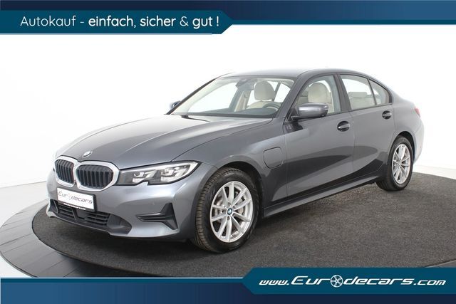 BMW 330e *1.Hand*Leder*360*Navi*Keyless*