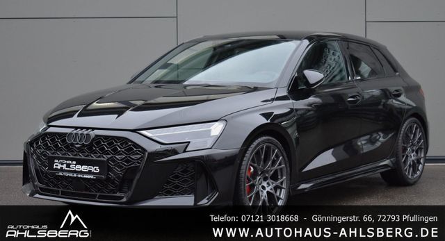 Audi RS3 KERAMIK/CARBON/V-MAX/ 360°/SCHALEN/HIFI/HUD/
