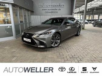 Fahrzeug LEXUS LS undefined