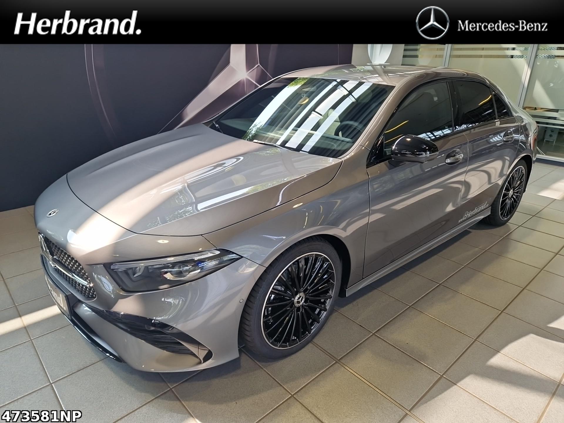 MERCEDES-BENZ A 220 4MATIC 19""+AMG+KEYLESS+DISTRO+MULTI+360°