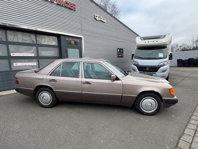 Mercedes-Benz E 200 Aut