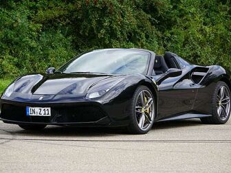 Fahrzeug FERRARI 488 undefined