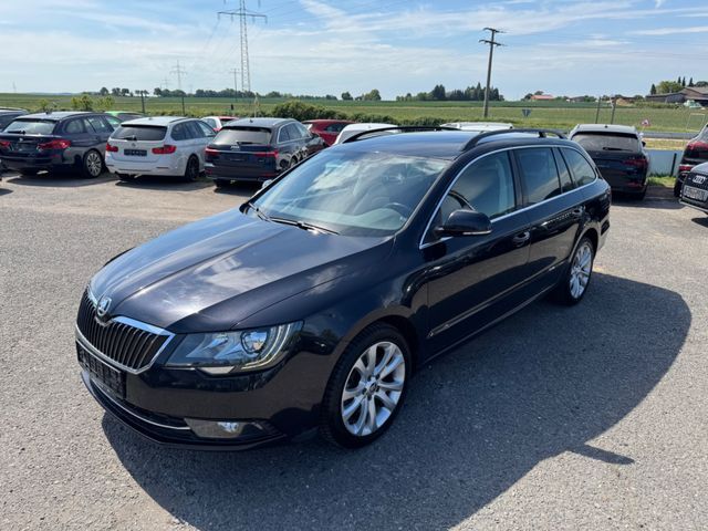 Skoda Superb Combi Exclusive 2.0 TDI DSG Navi SHG PDC