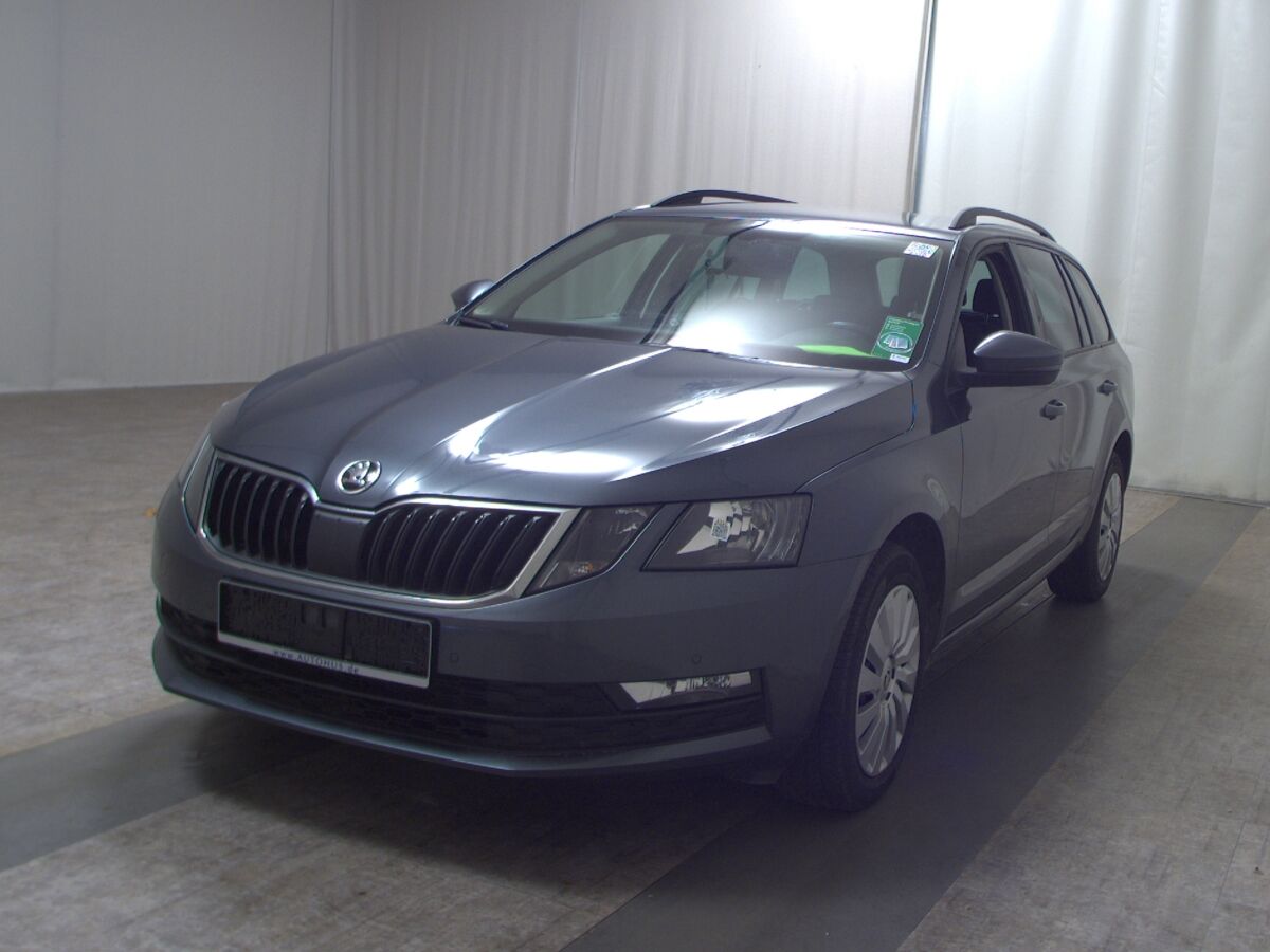 Skoda Octavia Combi 1.6 TDI Ambition AHK Navi PDC AUT