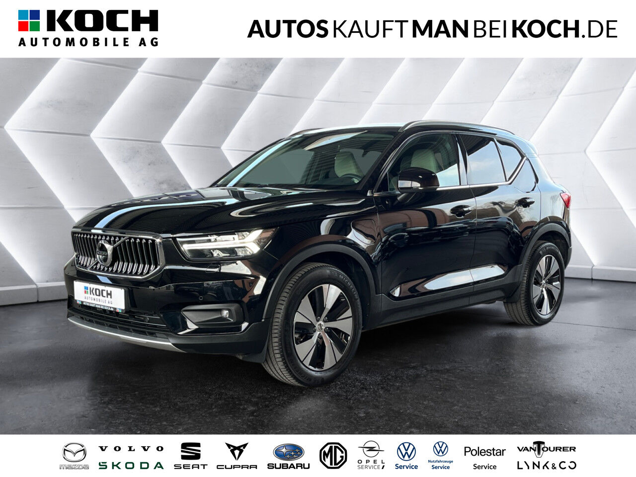 VOLVO XC40 T4 TwinEng Insc.Expr.PANO AHK STDH ACC 360v
