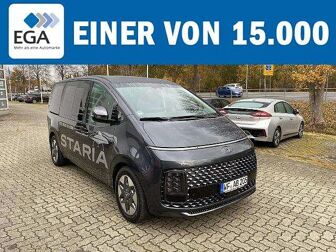 Fahrzeug HYUNDAI Staria undefined