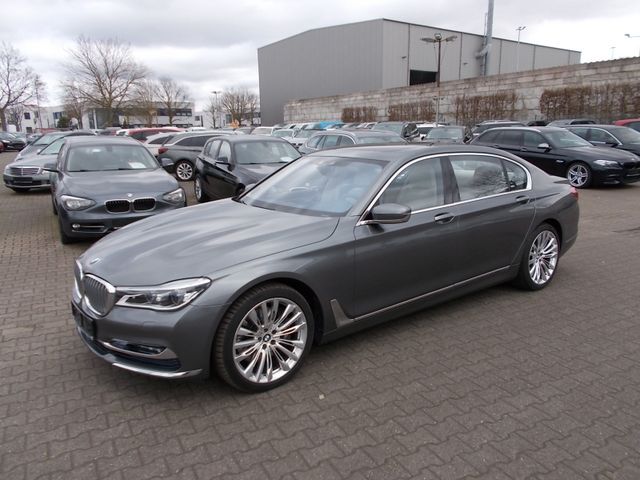 BMW 750 Li xDrive Executive Lounge PanoSD Laser