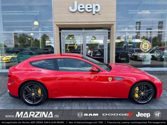 Fahrzeug FERRARI FF undefined
