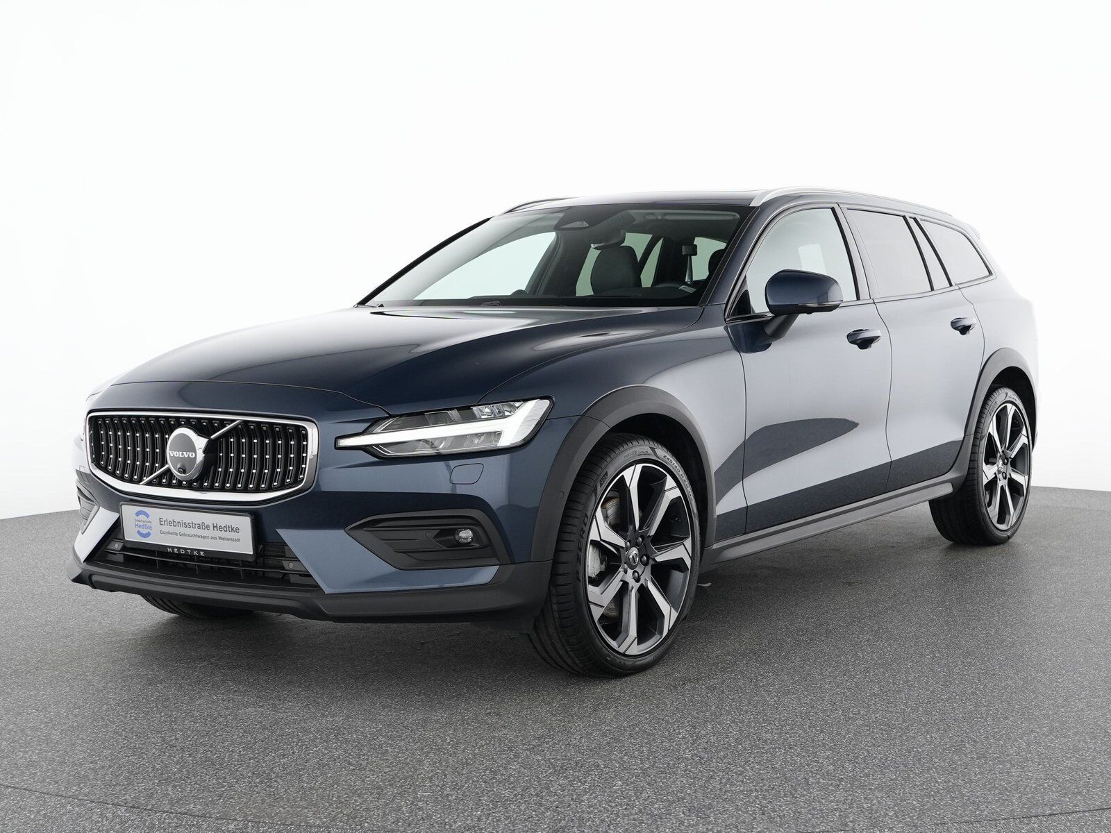 VOLVO V60 CC B5 Benzin AWD Ultimate 20"+B&W+AHK+360°