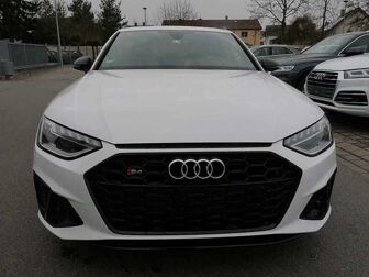 Fahrzeug AUDI S4 undefined