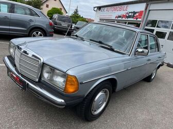 Fahrzeug MERCEDES-BENZ 300 undefined
