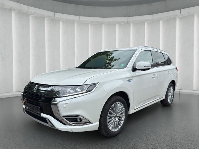 Mitsubishi Outlander PHEV Top 4WD++NAVIGATION+RÜCKFAHRKAMER