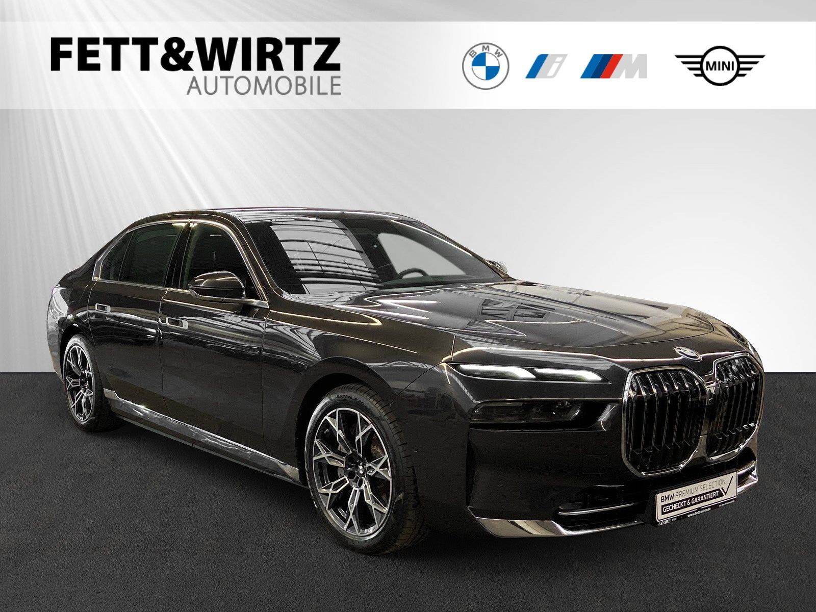 BMW i7 xDrive60 TV-Fond-Entertainment|SkyLounge