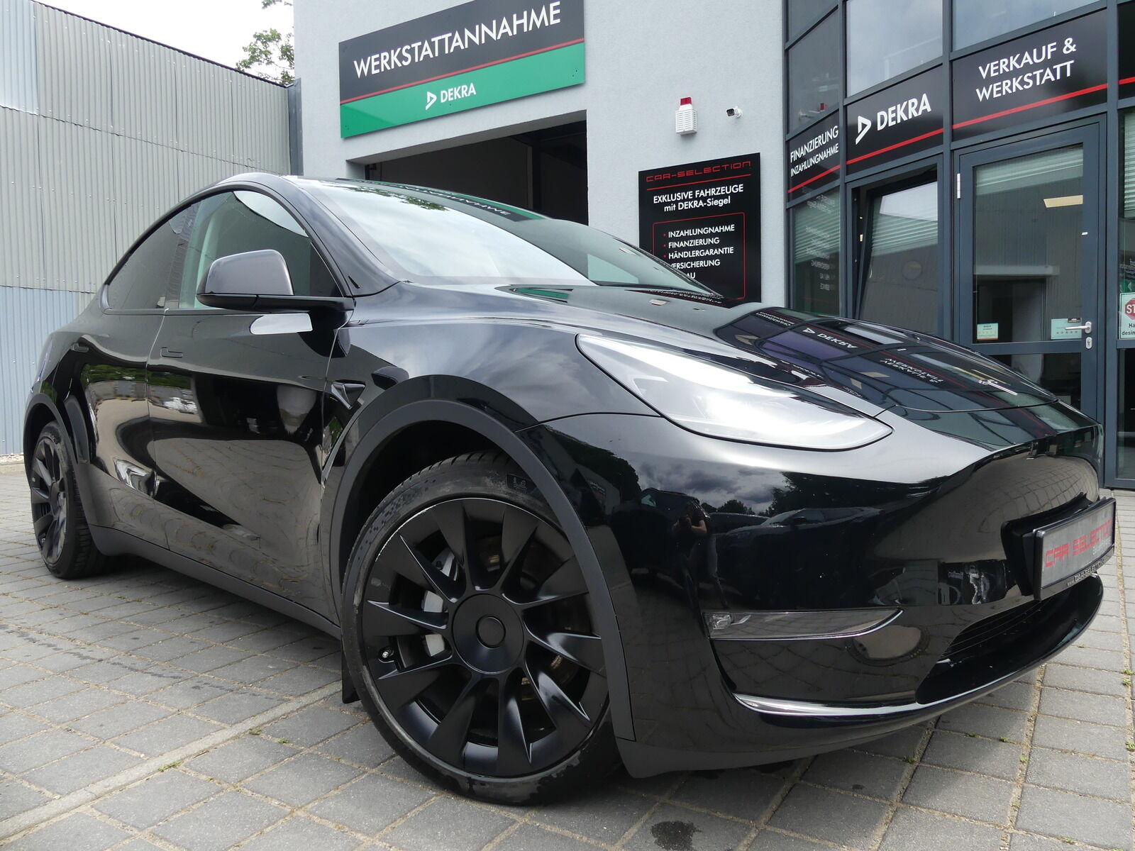 Tesla Model Y Long Range Dual AWD PANO/WÄRMEPUMPE/4xSH