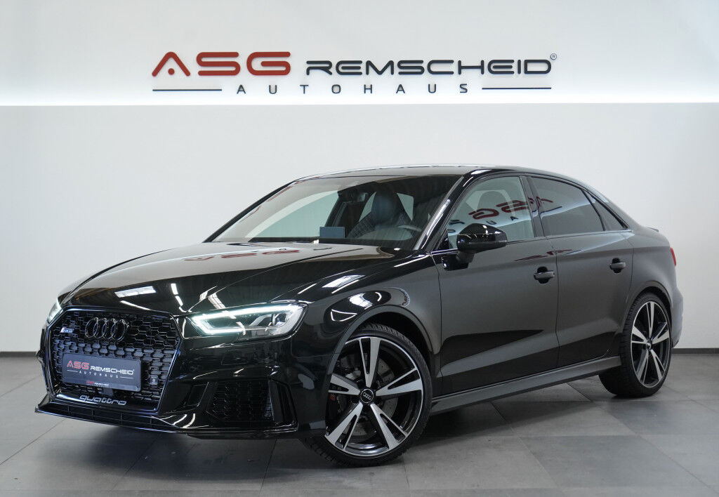 Audi RS3 Limousine q. *19 *Schale *Virtual *B&O *Kam