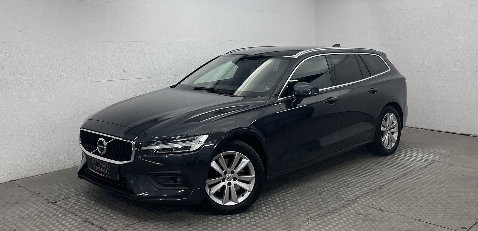 VOLVO V60 D4 AWD STANDHZG+AHK+MEMO+360+H/K+INTELLI+