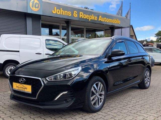 Hyundai i30 Kombi YES! 1,6 CRDi Automatik / NAVI /