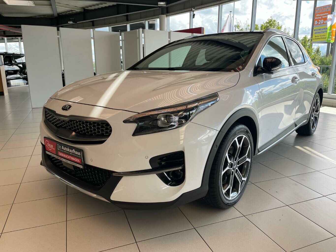 KIA XCeed 1.6 CRDI Platinum+Leder+Navi+Pano+Alu+voll