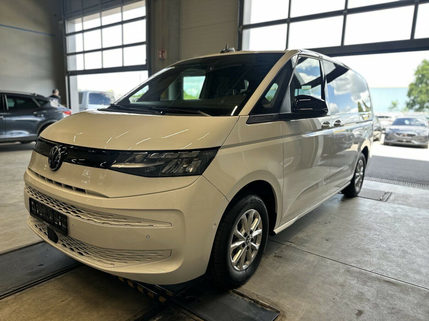 VW T7 Multivan Lang 2,0TDI DSG AHK Lichtp. 4J.Gar.