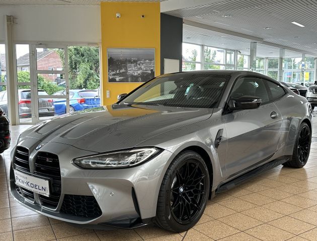 BMW M4 xDrive*COMPETITION *LED*HiFi*MEMORY*CARBON*