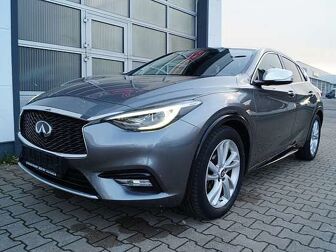 Fahrzeug INFINITI Q30 undefined