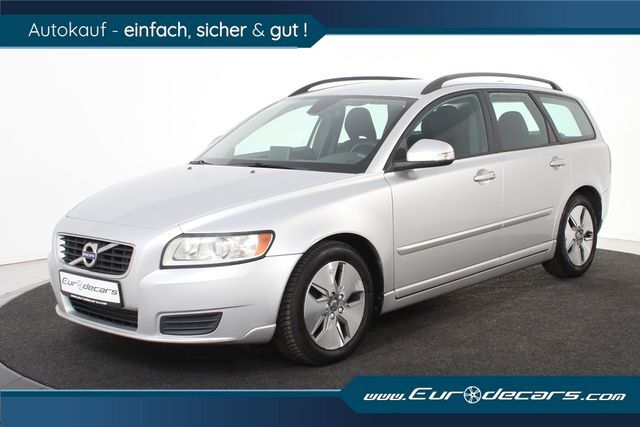 Volvo V50 D3 Momentum *Navi*PDC*AHK*SHZ*