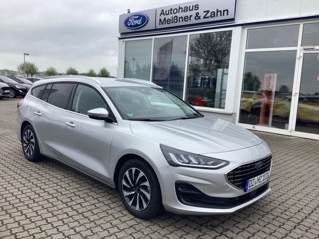 Ford Focus Turnier Titanium X, WinterP. / AllwetterR
