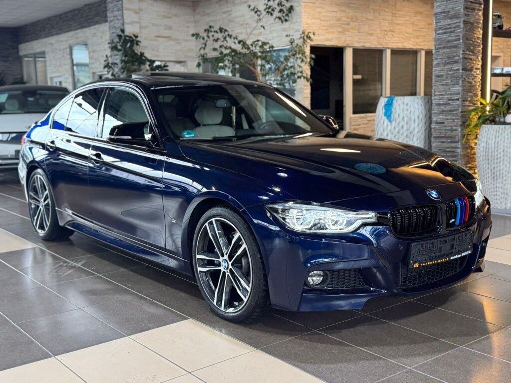 BMW 330 iPerformance M Sport Pano Leder LED Head-Up