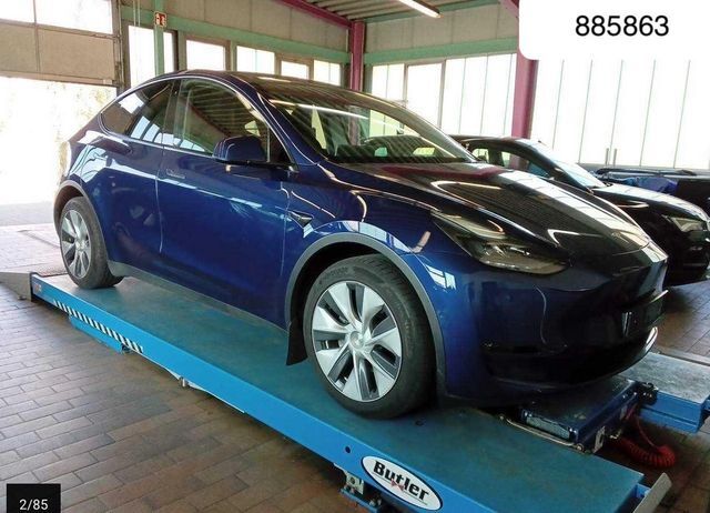 Tesla Model Y Dual AWD Autopilot Pano Wärmepumpe 4xSiH