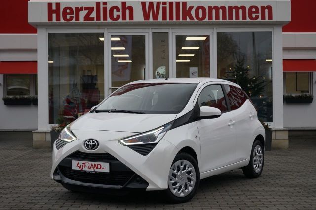 Toyota Aygo 1.0 x-Play Android Apple Kamera DAB Klima