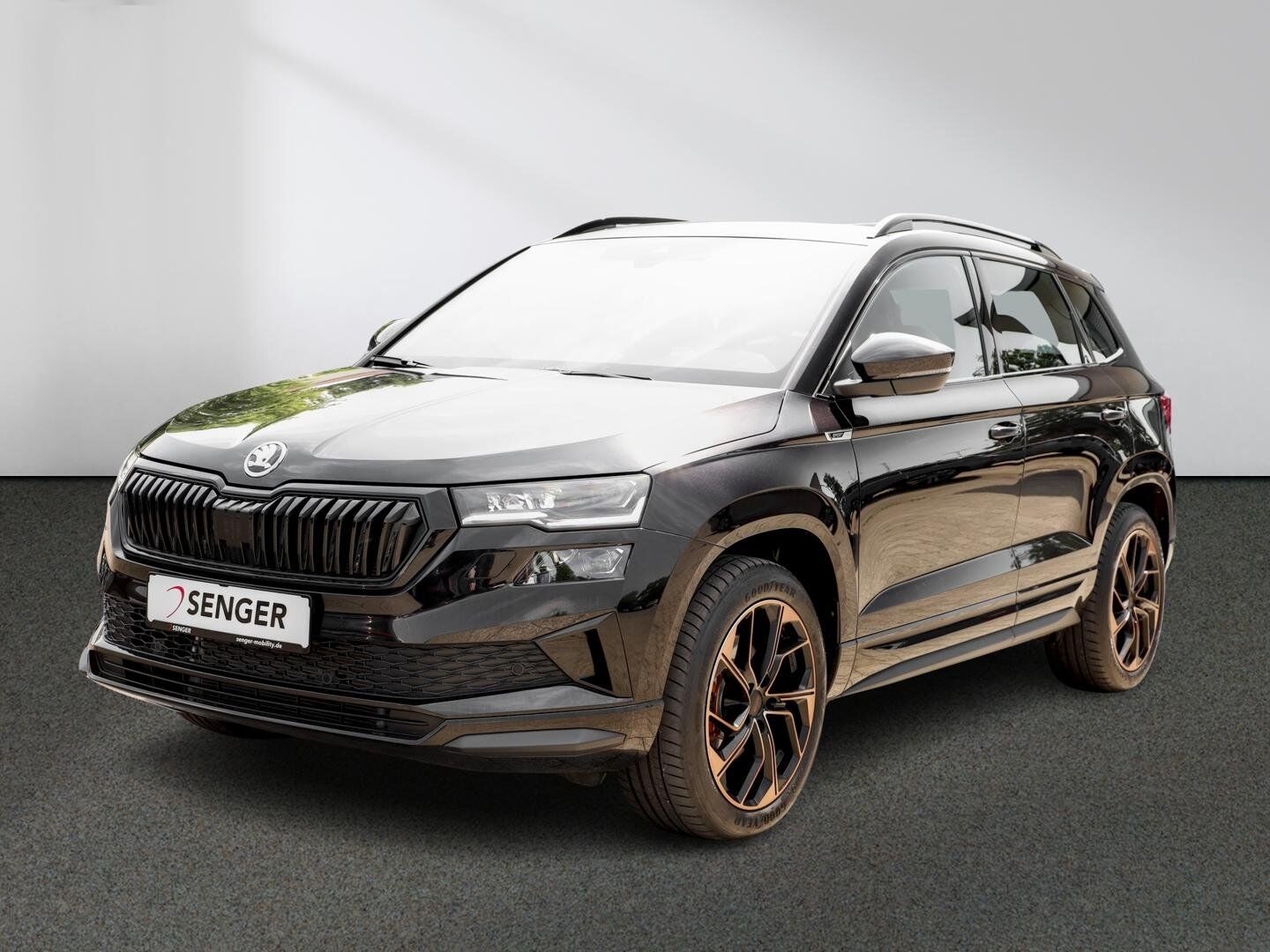 Skoda Karoq Sportline 4x4 2,0 TSI Panorama Kamera LED