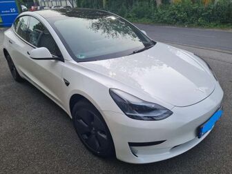 Fahrzeug TESLA Model 3 undefined