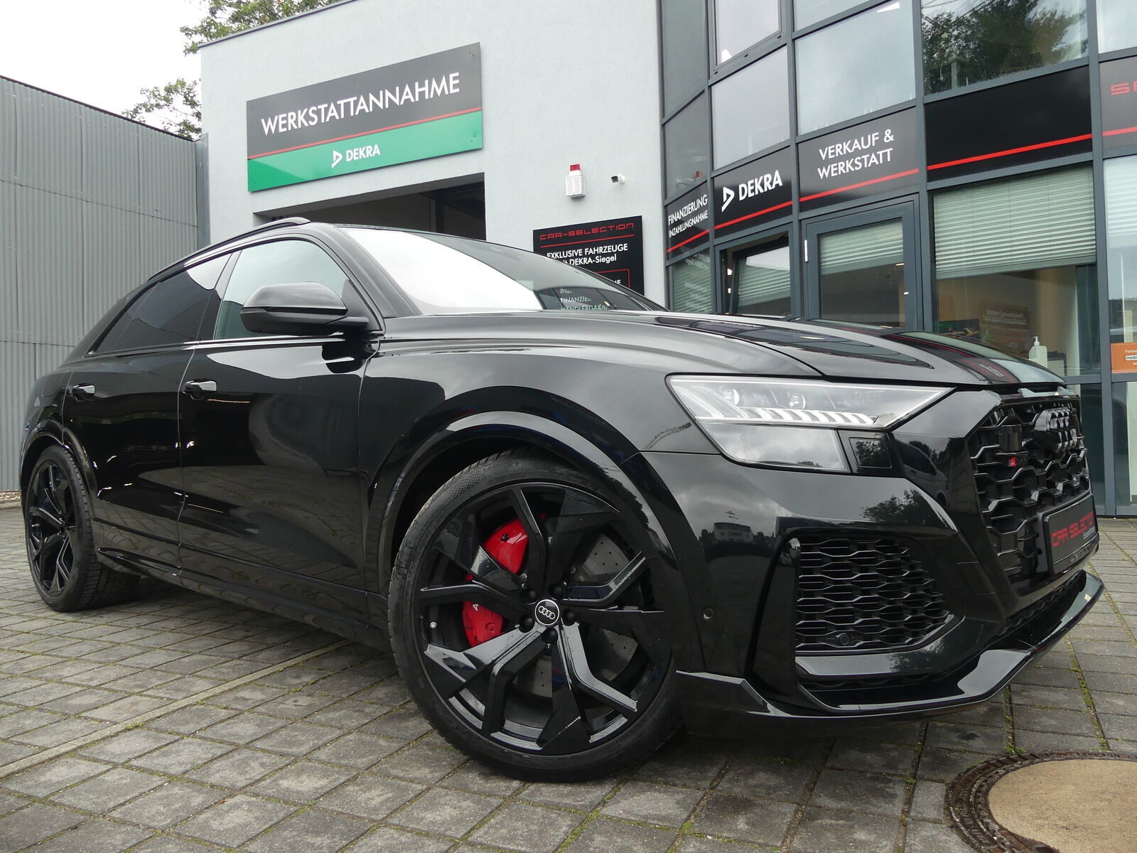 Audi RSQ8 4.0 TFSI quattro MATRIX/KERAMIK/HEADUP/STHZ