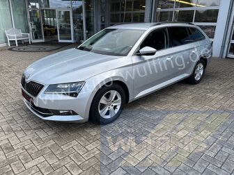 Fahrzeug SKODA Superb undefined