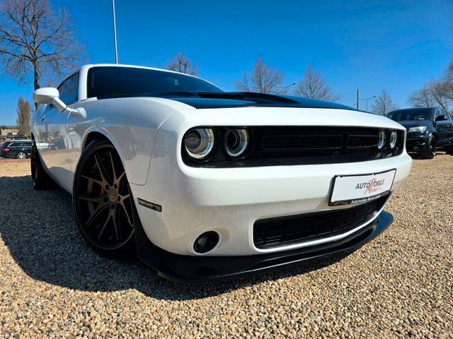 Dodge Challenger 6.4 V8 Night Edit. / Brachialer Sound